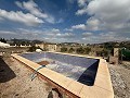 Villa mit 4 Schlafzimmern und 2 Badezimmern und Holzhaus mit 4 Schlafzimmern und 2 Bädern zu verkaufen in La Romana. in Alicante Dream Homes Castalla 