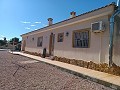Schöne Villa mit 3 Schlafzimmern und 2 Bädern in Aspe in Alicante Dream Homes Castalla 