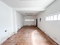 Großes Renovierungsprojekt mit Gewerbeoption und 2 Wohnungen in Alicante Dream Homes Castalla 