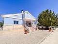Prachtige villa met 4 slaapkamers en 2 badkamers in Alicante Dream Homes Castalla 