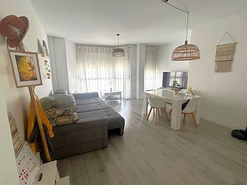 Lovely 3 Bed 1 Bath 2nd floor Apartment in Pinoso