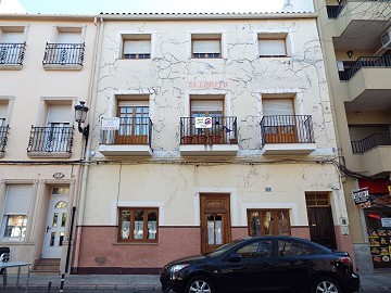 4 bed, 2 story townhouse in Ayora