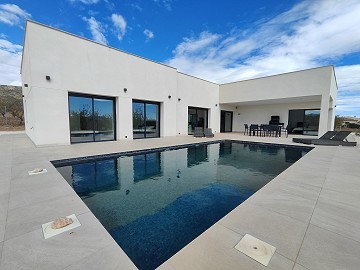 Lovely 3 bed 2 Bath New Build Villa in Aspe