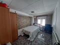 Prachtige villa met 5 slaapkamers en 1 badkamer nabij de stad Sax in Alicante Dream Homes Castalla 
