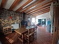 Prachtige villa met 5 slaapkamers en 1 badkamer nabij de stad Sax in Alicante Dream Homes Castalla 