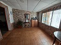 Prachtige villa met 5 slaapkamers en 1 badkamer nabij de stad Sax in Alicante Dream Homes Castalla 