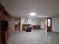 Prachtige villa met 5 slaapkamers en 1 badkamer nabij de stad Sax in Alicante Dream Homes Castalla 