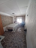 Prachtige villa met 5 slaapkamers en 1 badkamer nabij de stad Sax in Alicante Dream Homes Castalla 