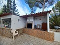 Prachtige villa met 5 slaapkamers en 1 badkamer nabij de stad Sax in Alicante Dream Homes Castalla 
