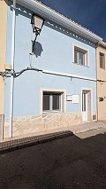 Prachtig herenhuis met 3 slaapkamers en 1 badkamer in Pinoso. in Alicante Dream Homes Castalla 