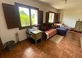 Landhaus mit 3 Schlafzimmern, einem Apartment im Nebengebäude mit 2 Schlafzimmern und einem Studio mit 1 Schlafzimmer in Sax. in Alicante Dream Homes Castalla 