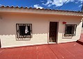 Landhaus mit 3 Schlafzimmern, einem Apartment im Nebengebäude mit 2 Schlafzimmern und einem Studio mit 1 Schlafzimmer in Sax. in Alicante Dream Homes Castalla 