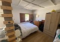 Landhaus mit 3 Schlafzimmern, einem Apartment im Nebengebäude mit 2 Schlafzimmern und einem Studio mit 1 Schlafzimmer in Sax. in Alicante Dream Homes Castalla 