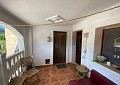 Landhaus mit 3 Schlafzimmern, einem Apartment im Nebengebäude mit 2 Schlafzimmern und einem Studio mit 1 Schlafzimmer in Sax. in Alicante Dream Homes Castalla 