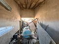 Ruine in Pinoso mit genügend Land zum Bau einer neuen Immobilie in Alicante Dream Homes Castalla 