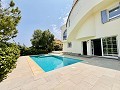 Villa met 5 slaapkamers in La Zenia in Alicante Dream Homes Castalla 
