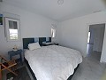 Prachtige villa met 6 slaapkamers en 5 badkamers in Pinoso. in Alicante Dream Homes Castalla 