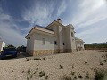Prachtige villa met 6 slaapkamers en 5 badkamers in Pinoso. in Alicante Dream Homes Castalla 