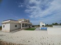 Prachtige villa met 6 slaapkamers en 5 badkamers in Pinoso. in Alicante Dream Homes Castalla 