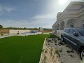 Prachtige villa met 6 slaapkamers en 5 badkamers in Pinoso. in Alicante Dream Homes Castalla 