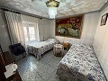 Geweldige herenhuis met 4 slaapkamers en 3 badkamers met uitzicht op het kasteel in Petrer in Alicante Dream Homes Castalla 