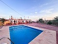 Villa mit Pool und Halbhöhle mit Grill und Garage in La Alcoraya in Alicante Dream Homes Castalla 