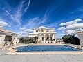 Prachtige, instapklare nieuwbouwvilla met gastenhuis, garage en zomerkeuken! in Alicante Dream Homes Castalla 