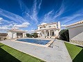 Prachtige, instapklare nieuwbouwvilla met gastenhuis, garage en zomerkeuken! in Alicante Dream Homes Castalla 
