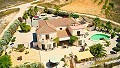 Impresionante villa de 7 dormitorios con piscina en Barbarroja in Alicante Dream Homes Castalla 