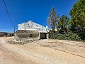 Spacious country house with 8 rooms to renovate in Yecla in Alicante Dream Homes Castalla 