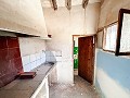 Spacious country house with 8 rooms to renovate in Yecla in Alicante Dream Homes Castalla 