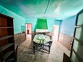 Spacious country house with 8 rooms to renovate in Yecla in Alicante Dream Homes Castalla 