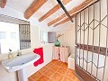 Groot landhuis om te renoveren in Alicante Dream Homes Castalla 